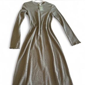 H&M Gray Textured Long Sleeve Dress